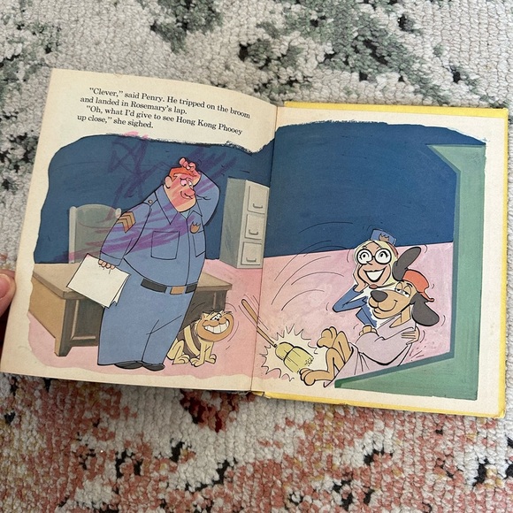 Hong Kong Phoney and the Fire Engine Mystery by Diane Sherman/Vintage 1977 book - Picture 8 of 9